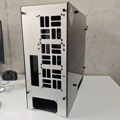 【取引中】inwin 909 E-ATXケース 本格水冷向PCケース ゲーミング等にの画像