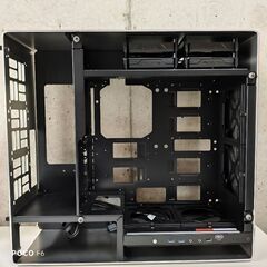 【取引中】inwin 909 E-ATXケース 本格水冷向PCケース ゲーミング等にの画像