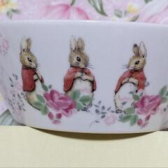 箱付き未使用品　《シスターズ》陶器食器3点セットの画像