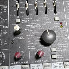 マッキーアナログミキサーDFX-12の画像