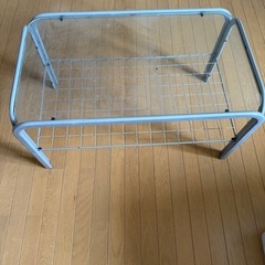 ガラステーブル