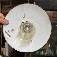 古い　ホーロー　ペンダントライトの画像