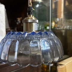 昭和レトロなガラス　ペンダントライト　ブルーの画像