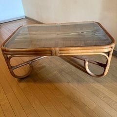 藤 家具 ガラステーブルの画像