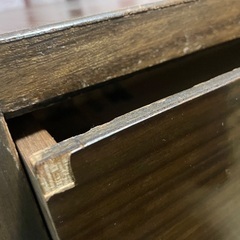 古き良き昭和を感じるタンスの画像