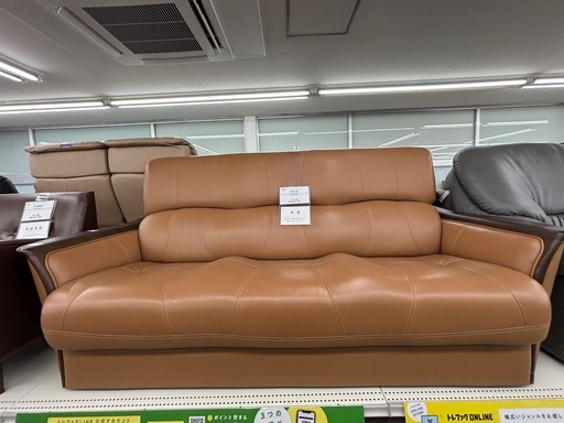 三人掛けソファー　(浜本工芸)　が入荷いたしました