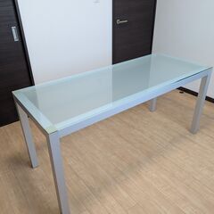 無印良品　ガラステーブル　幅150cm　奥行き60cm　高さ70cm