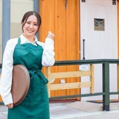 ゴルフ場レストランのホールスタッフ