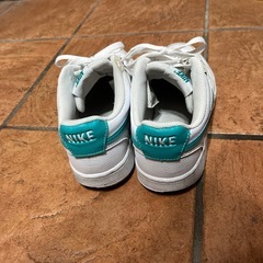 ナイキ24.5スニーカーの画像