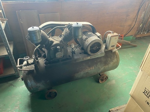 アネスト岩田コンプレッサー中古　値下げしました