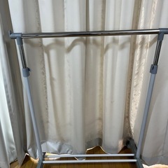 伸縮ハンガー掛け②