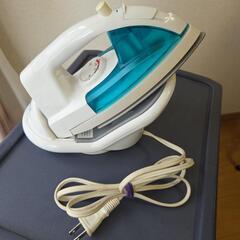 ２０１２年製コードレススチームアイロンの画像