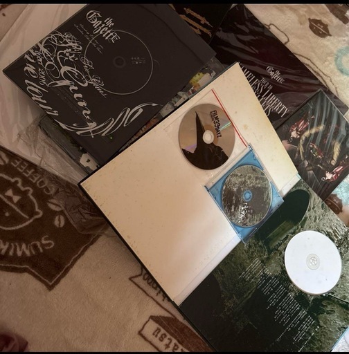 theGazette アートブックパンフ 39dayzDVD 枯詩未成年CD付き theGazette アートブックパンフ 39dayzDVD 枯詩未成年CD付き