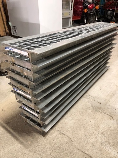 北海道旭川市直接取引限定 石田鉄工 タイヘイグレーチング GTU25-15 T2 50 11枚 U字溝 側溝蓋 L995mm×W210mm