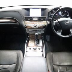 車内もばっちり格好良くきまってますよね(*ﾉωﾉ)