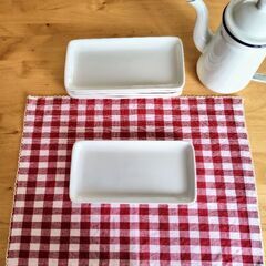 白の角皿5枚セットの画像