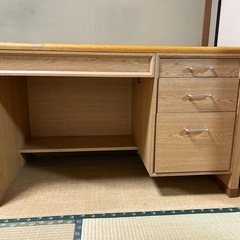 【取りに来てくれる方限定】 デスクの画像