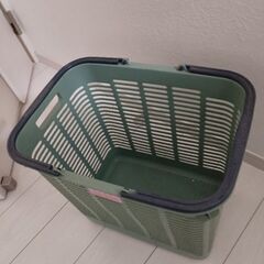 (お話中)大きめのカゴの画像