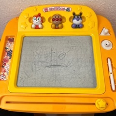 15日まで⚪︎アンパンマン　お絵描きの画像