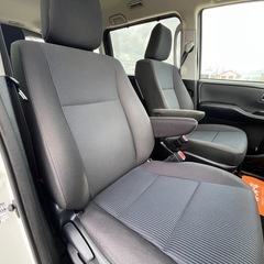 自社ローン可能‼️ヴォクシー‼️車検二年付きの画像