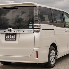 自社ローン可能‼️ヴォクシー‼️車検二年付きの画像