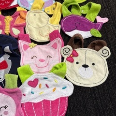 赤ちゃん用スタイ マザウェイズ、カーターズ 1000円まとめ売りの画像