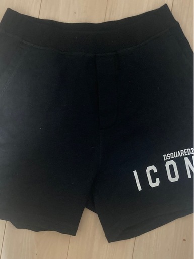 ディースクエアード　ハーフパンツ