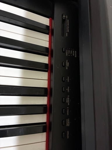 電子ピアノ　Yamaha Clavinova