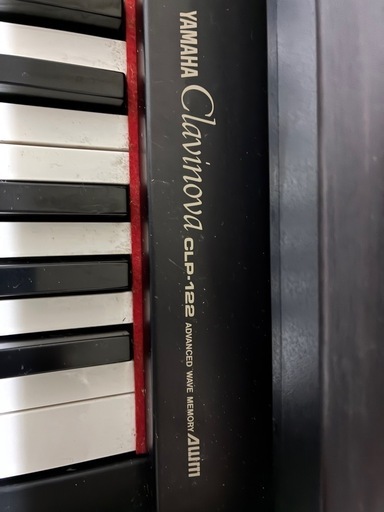 電子ピアノ　Yamaha Clavinova
