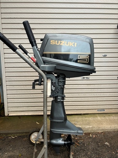 スズキ　DT5 未使用　S足　船外機