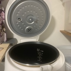 炊飯器 3合炊きの画像
