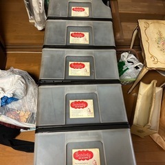 プラケース