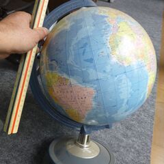 地球儀（中）の画像