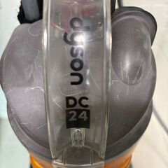 Dyson 掃除機（Dyson DC24 アップライト掃除機）の画像