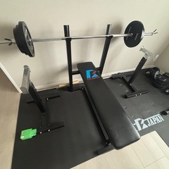 ベンチプレス　懸垂バー　筋トレ器具