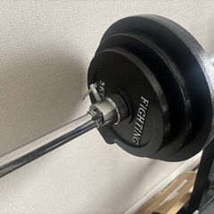 ベンチプレス　懸垂バー　筋トレ器具の画像