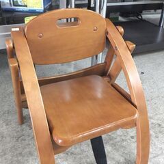 ベビーチェア 幅40㎝ ローチェア テーブル付き 折りたたみ可能 コンパクト 木製 ブラウン アーチローチェア ☆ 札幌市 北区 屯田 の画像