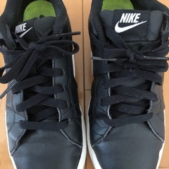 NIKE22.5スニーカーの画像