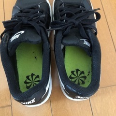 NIKE22.5スニーカーの画像