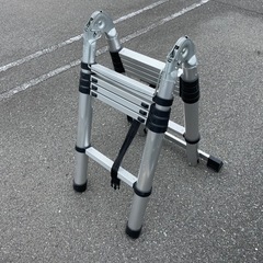 【中古】折りたたみ脚立　1.9m×1.9m