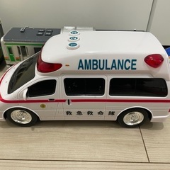 【無料】くるまのおもちゃ4台セットの画像