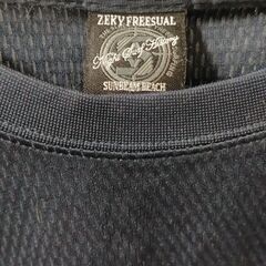 ZEKY FREESUAL ダークブルー　Tシャツの画像