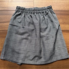 🍀バースデイ AnkAnk グレー×チェック柄 スカート 140cmの画像