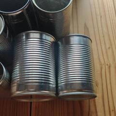 缶詰の空き缶の画像