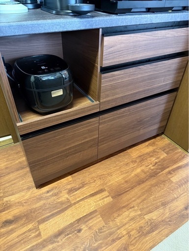 パモウナ食器棚