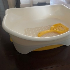  デオトイレ 猫用トイレ本体 子猫~5Kgの成猫使用可能　ナチュラルアイボリー＆イエ ロー
の画像
