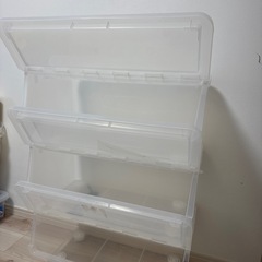 キャスター付き スタッキング収納ケース 訳ありの画像