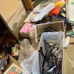 明日8時30分頃迄に取りに来ていただける方は無料でお譲り致します...