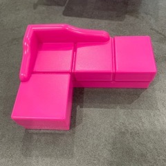 バービー　イス　テーブルおもちゃの画像