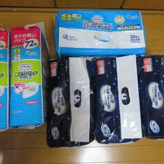 テープ式おむつ・尿とりパッドなど６袋セットの画像